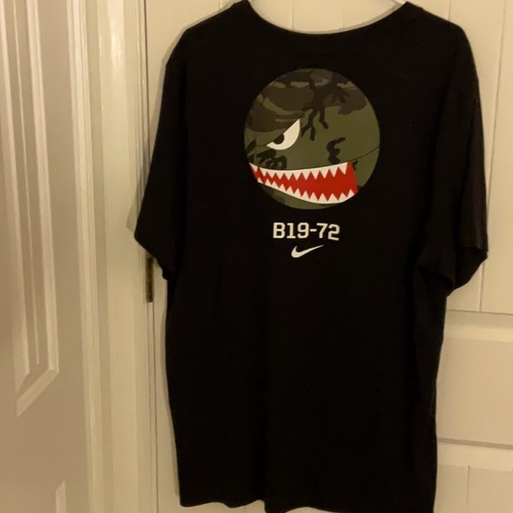 Nike tee - Picture 3 of 5